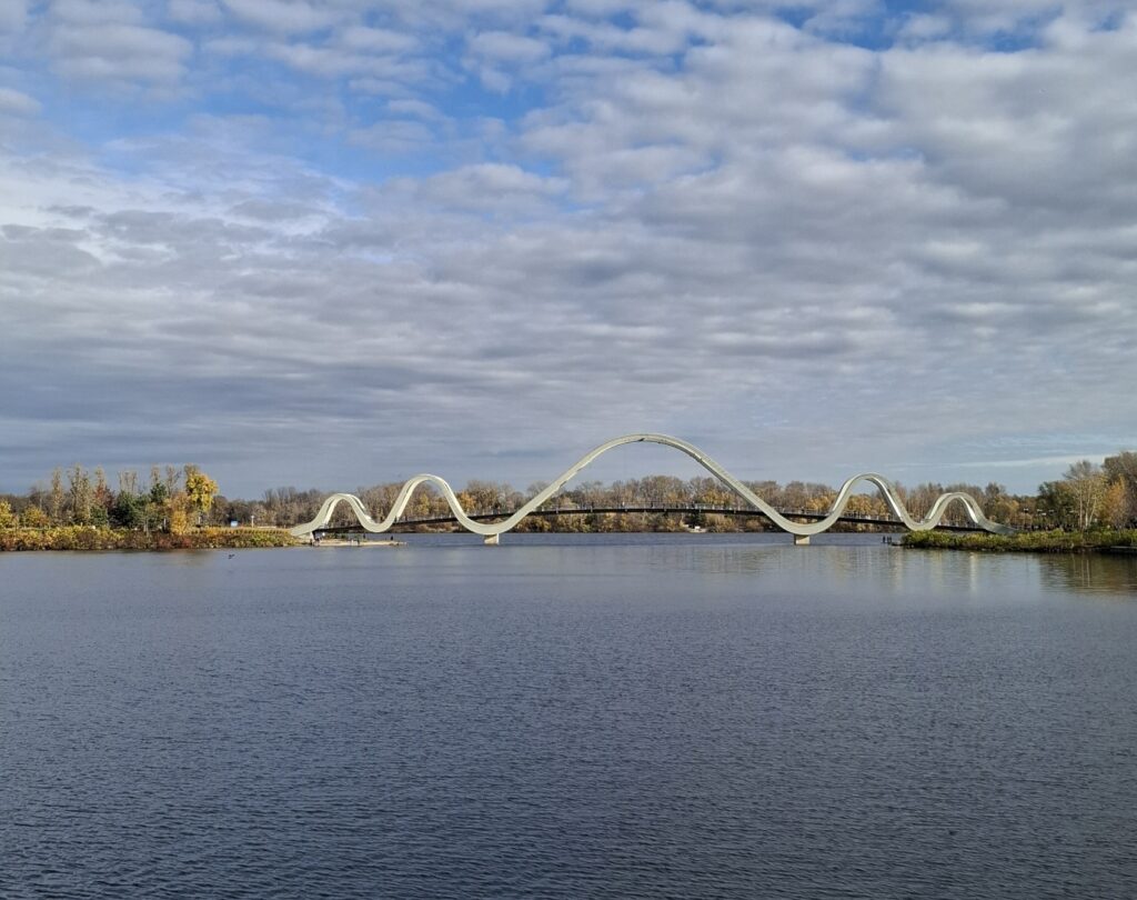 Мост-волна. Оболонь